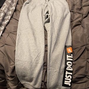 mens nike joggers